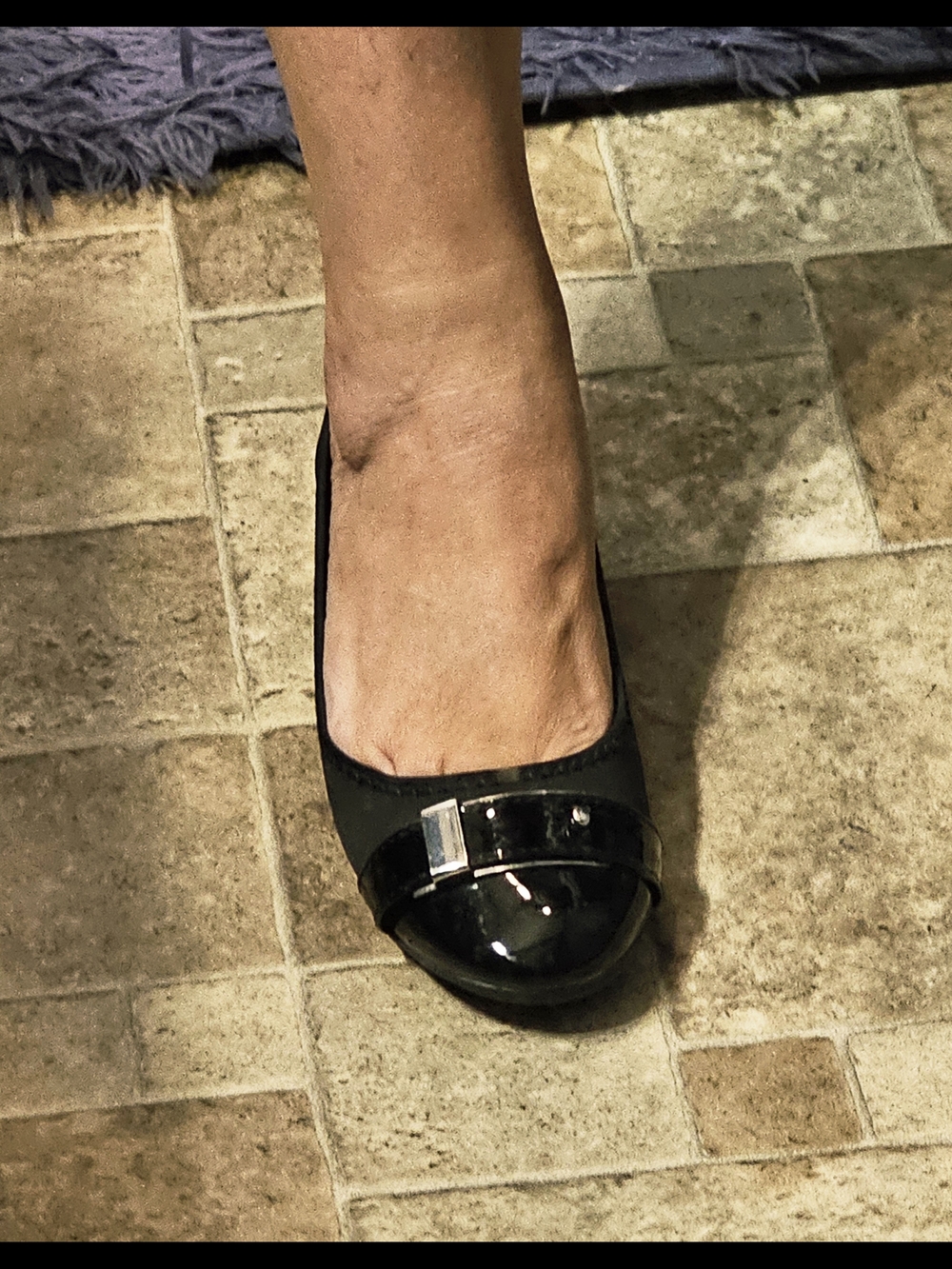 Dexflex comfort Black Patent Cap-Toe Ballet Flat with Metallic Accent